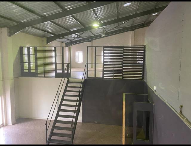 1,337M² OFFICE FOR SALE IN WESTLAKE